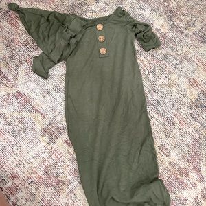 Caden Lane gown and hat